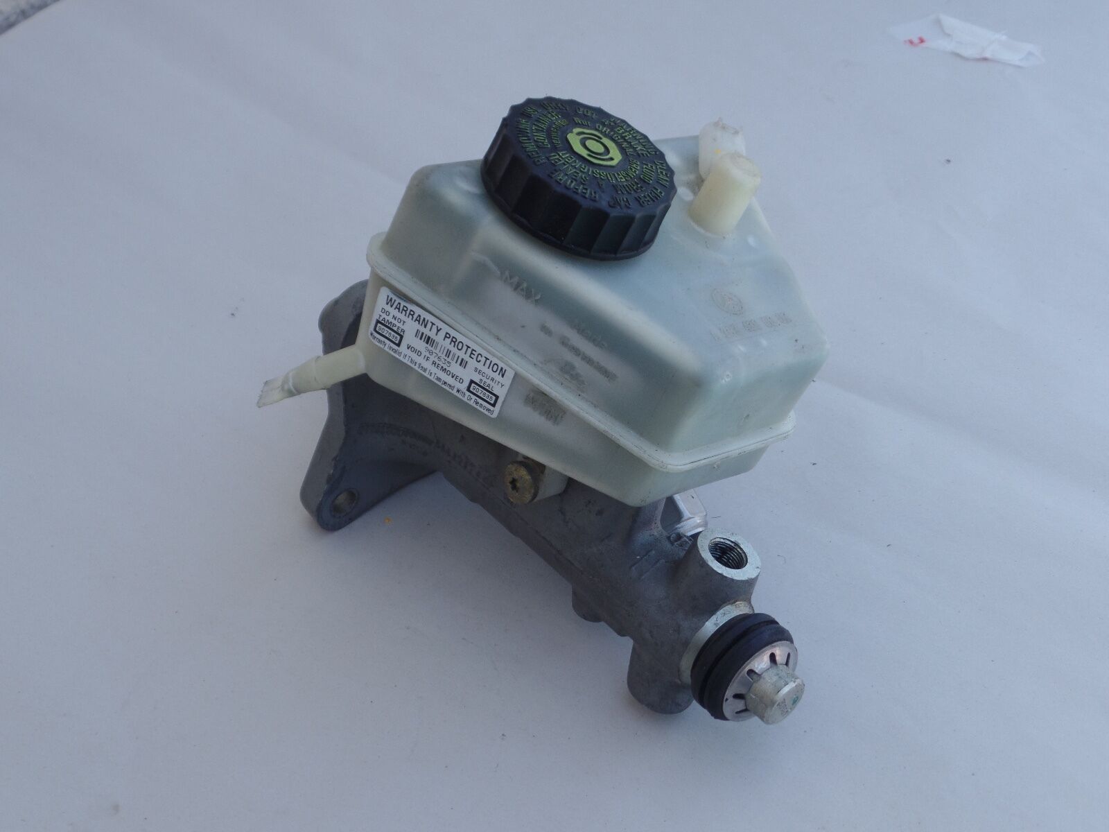 MERCEDES SL W107 Brake Master Cylinder c230 203 clk c320 c240 2034300002 c class
