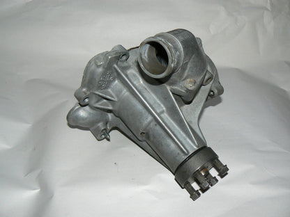 SL W107 107 Water Pump 560 560sl inlet 1172011001 W126 126 R107 1172030174 INLET