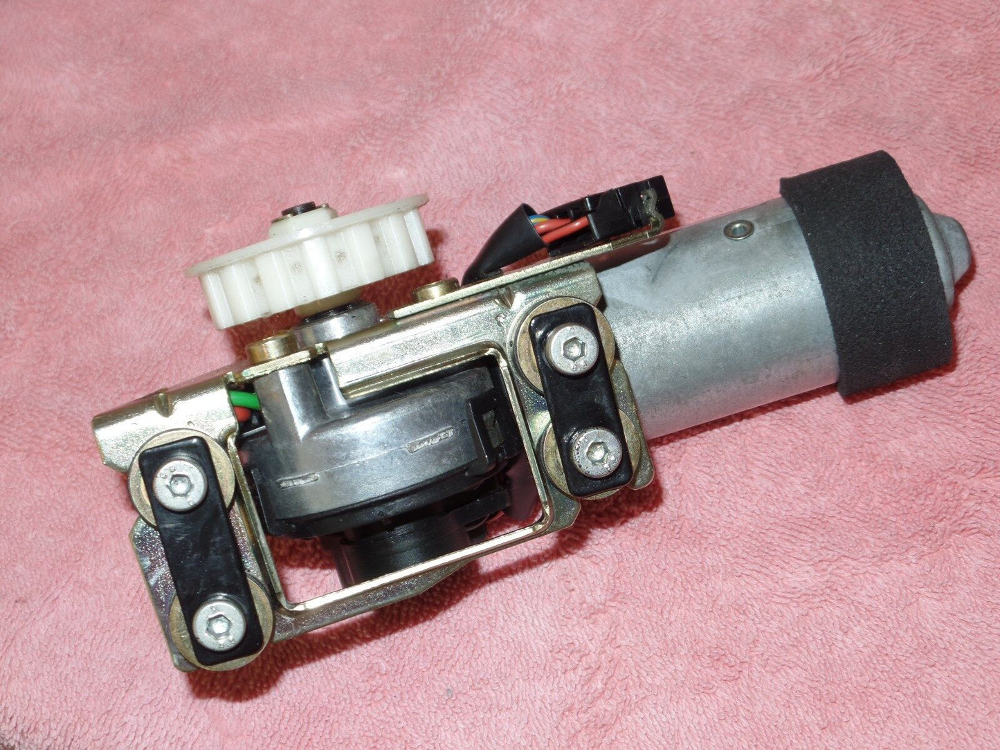 Mercedes sl Seat Head Rest Adjuster Motor 300sl 500sl 600sl 300 500 600 r129