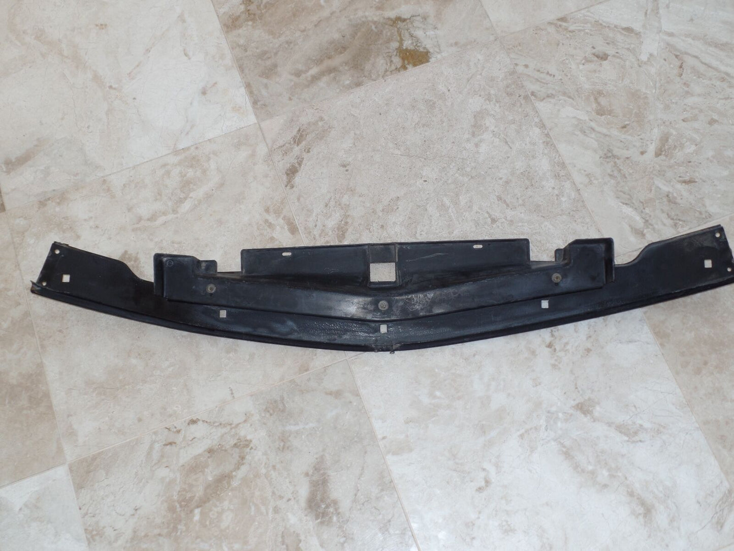 MERCEDES Radiator covering mount lower spoiler 560sl W107 SL 560 1075050088 R107