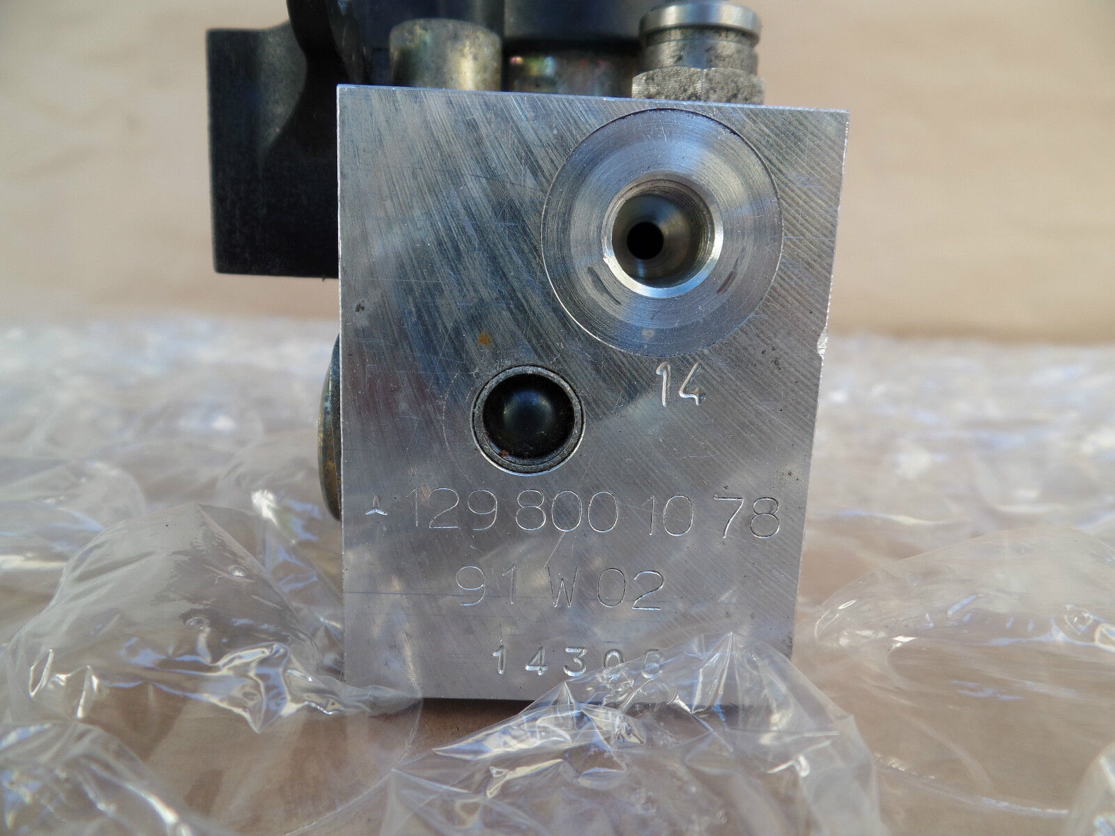 129 Convertible Hydraulic Valve Solenoids Block sl R129 300 600 500 1298001078