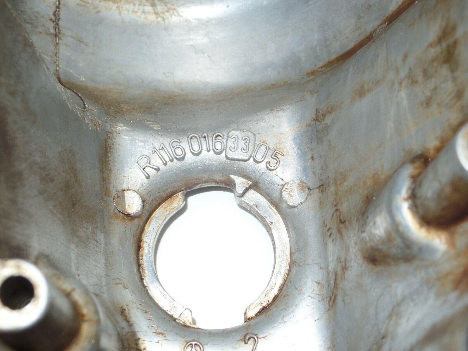 R107 380 sl Valve 450sl 450 107 SLC COVER W107 1160163305 cylinder head Right