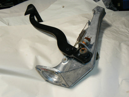 MERCEDES sl Brake pedal assembly W107 560 380 107 450 slc r107 1072900219