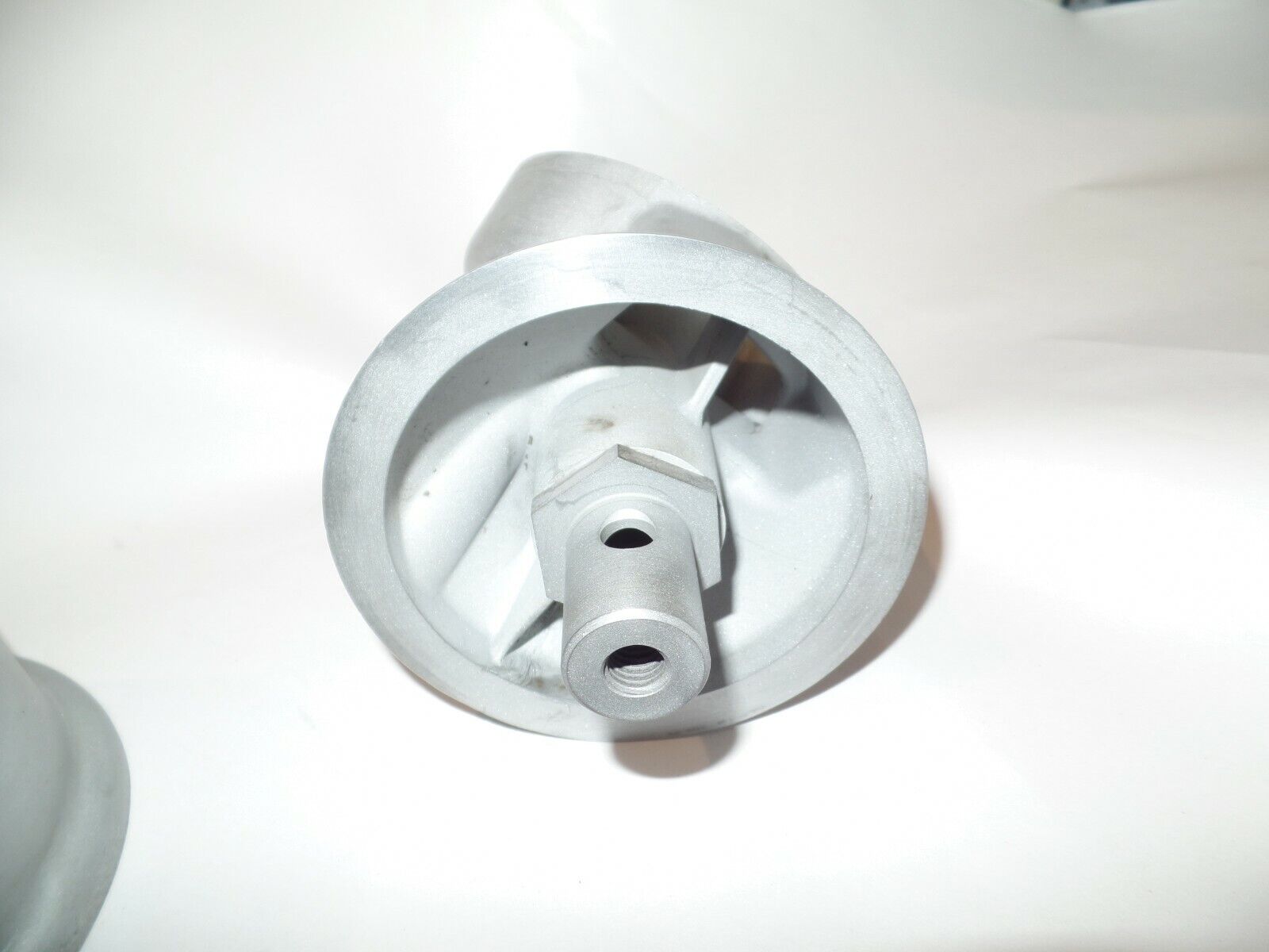 Mercedes SL Oil Flange 450sl w107 slc sl W116 107 1161840309 450 350 R107 116