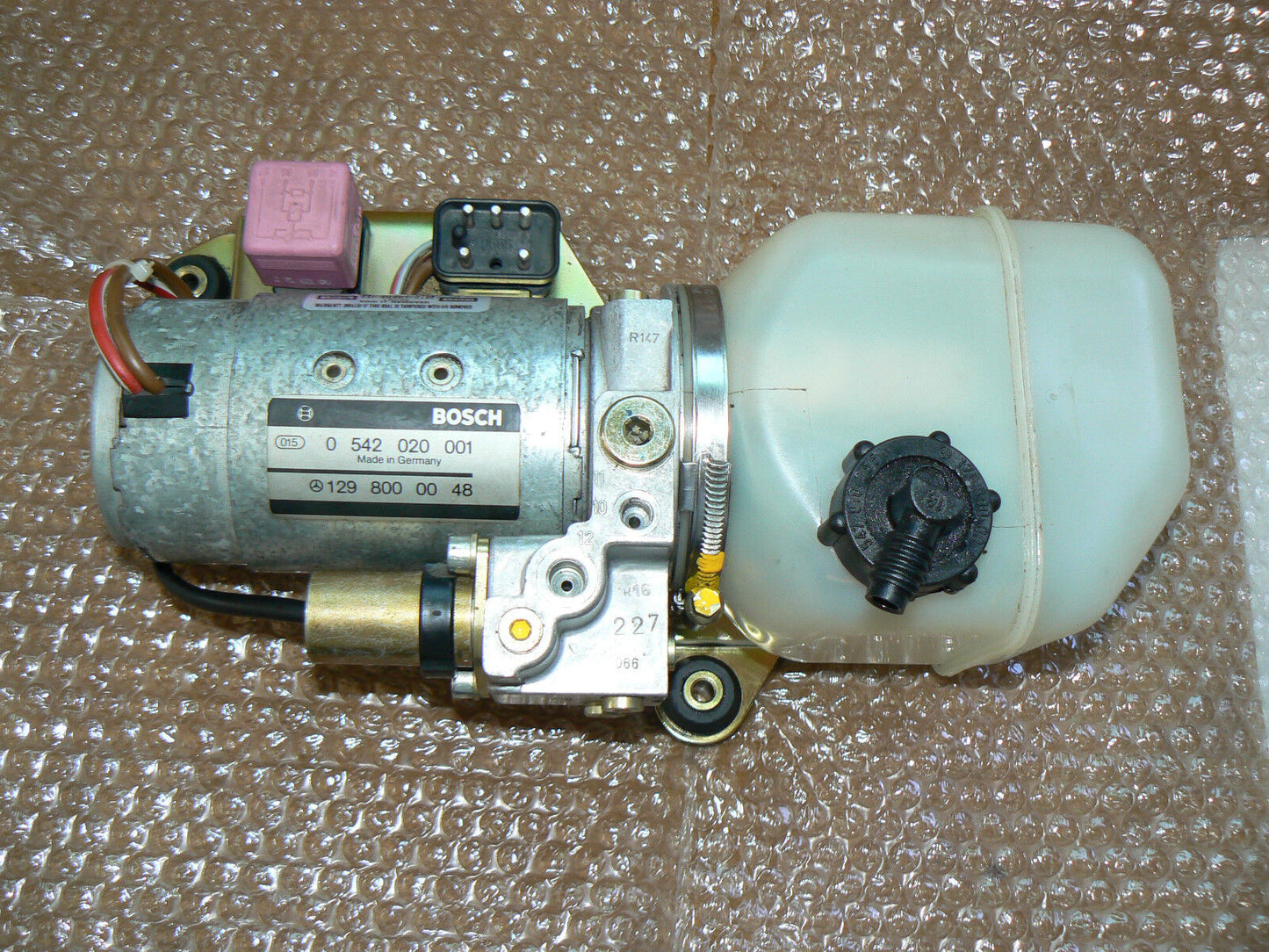 MERCEDES W129 Convertible Pump sl 320 600 500 sl600 129 300 1298000048 CE 430